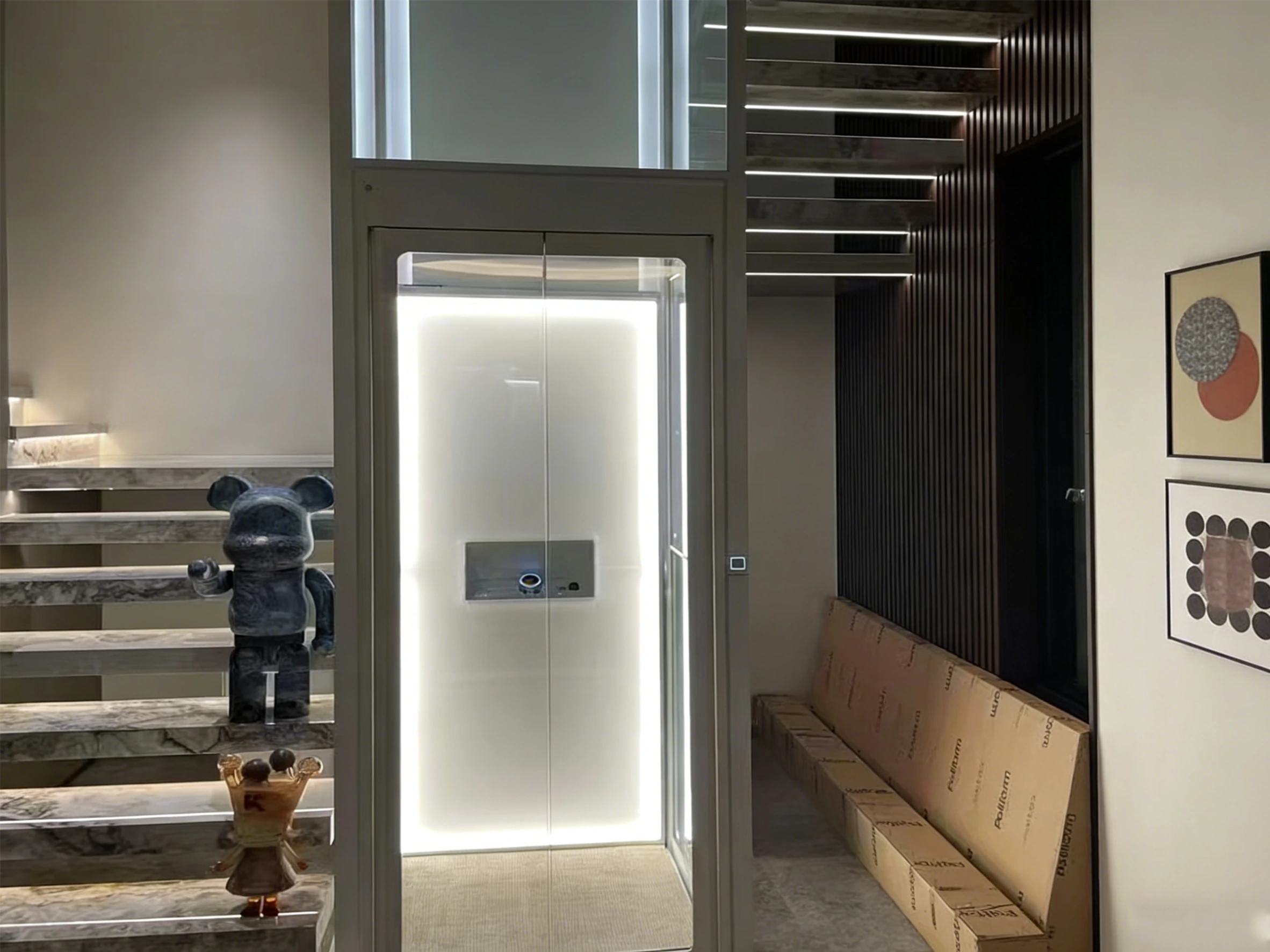 Apartment Elevator