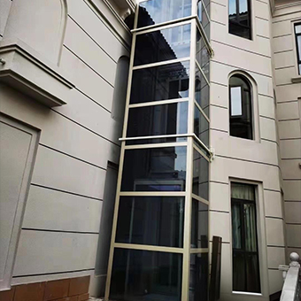 Outdoor Bungalow Lifts