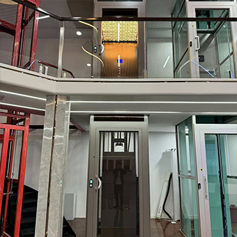 Traction Townhouse Elevators