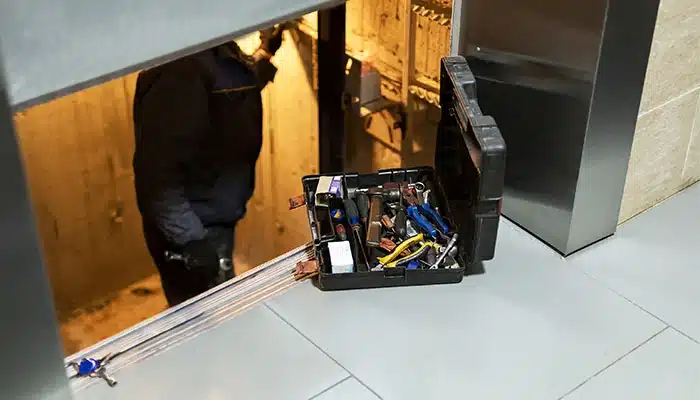 Anter home elevator--Daily Use and Maintenance Phase